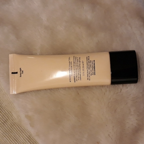 *SEALED* Bobbi Brown Nude Finish Tinted Moisturizer Spf15 Extra Light Tint - Picture 13 of 16
